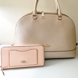 Coach Bundle Purse & Wallet ✨